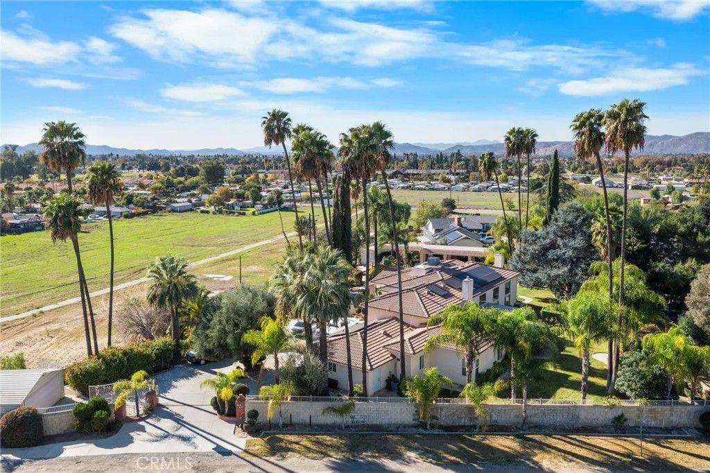 Photo of 1981 Park Ave, Hemet, CA 92544 (MLS # PW25269698)