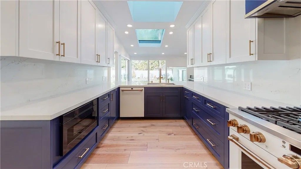 Photo of 11165 Valley Spring, Studio City, CA 91602 (MLS # SR26015188)