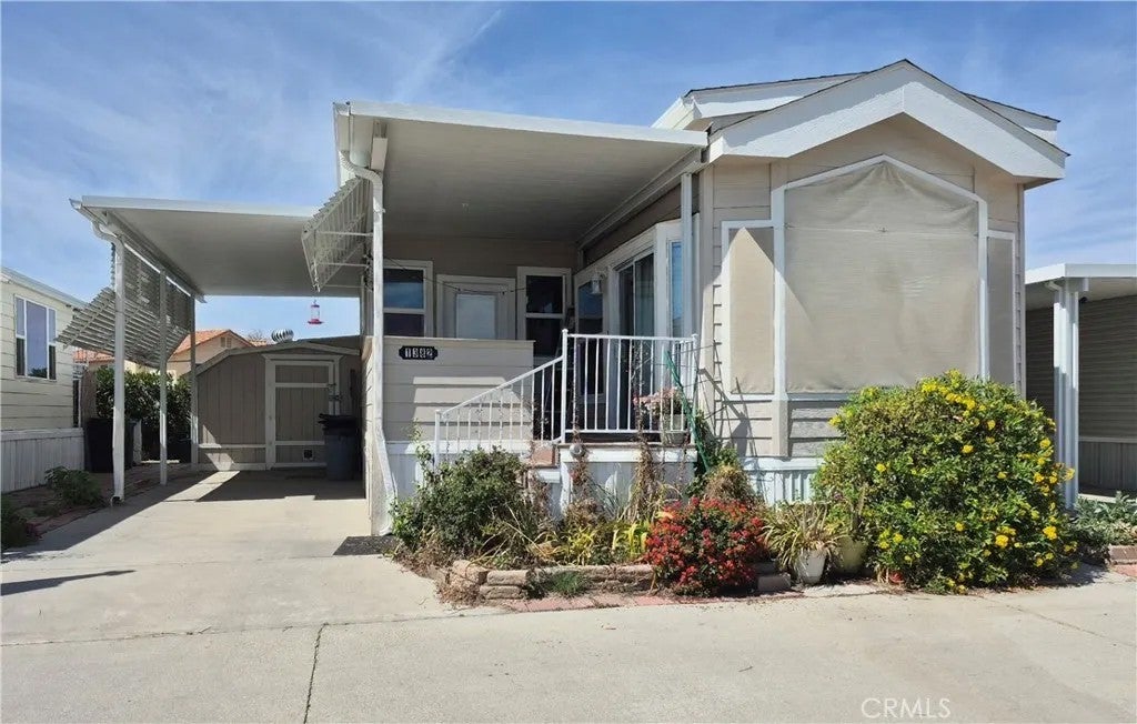 Photo of 1382 Western Dr, San Jacinto, CA 92583 (MLS # SW26052757)