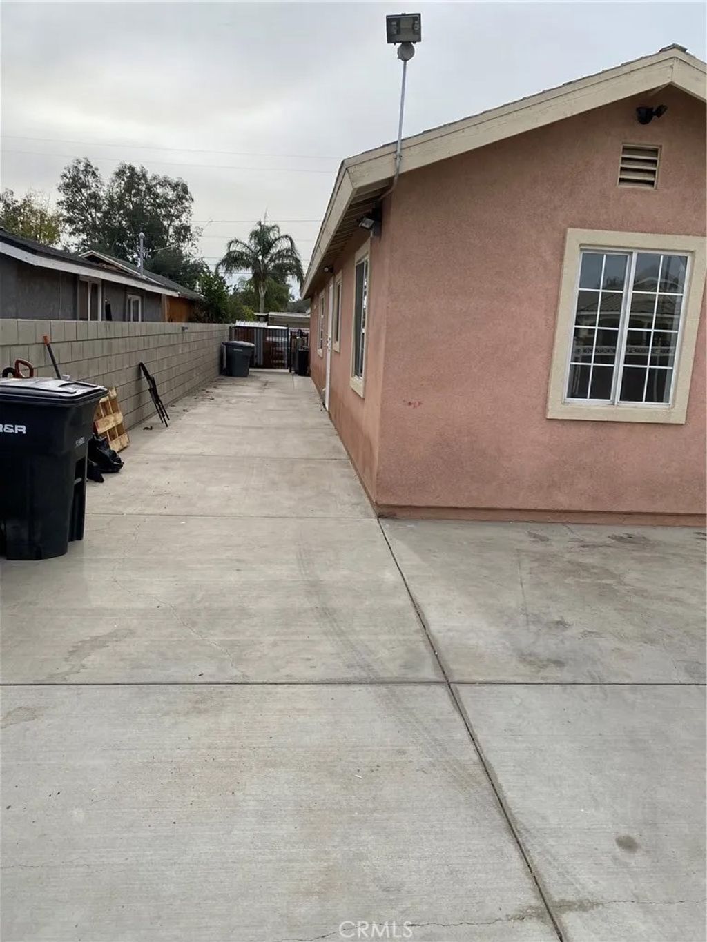 Photo of 217 E 5th St, Perris, CA 92570 (MLS # DW26024046)