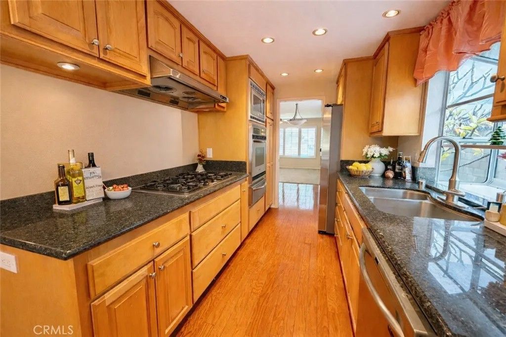 Photo of 1405 E 15th St, Upland, CA 91786 (MLS # OC26008505)