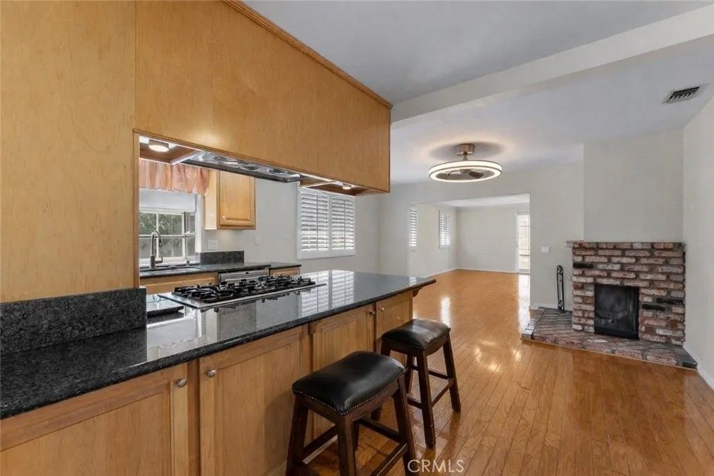 Photo of 1405 E 15th St, Upland, CA 91786 (MLS # OC26008505)