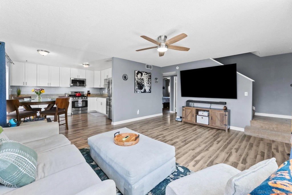 Photo of 2787 Thunder Dr, Oceanside, CA 92056 (MLS # 260020407)