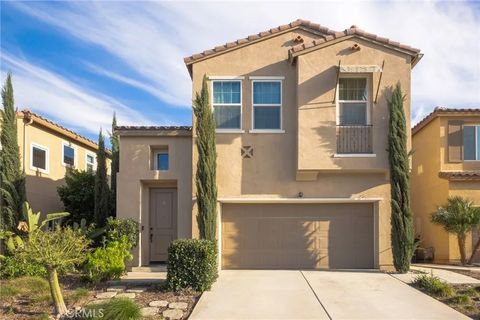 Photo of 30565 Ticonderoga Ct, Murrieta, CA 92563 (MLS # SW26048308)