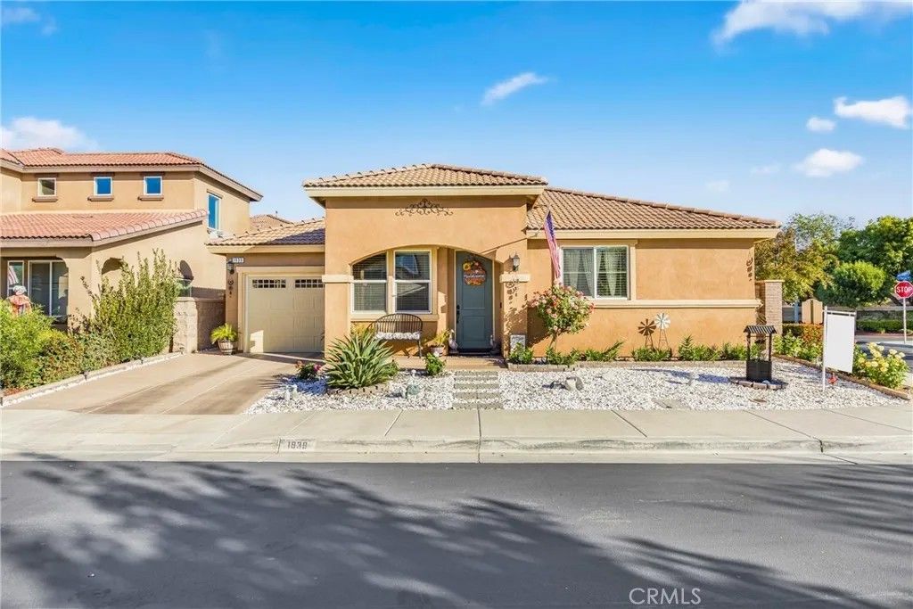 Photo of 1939 El Milagro Rd, San Jacinto, CA 92582 (MLS # IV25247178)