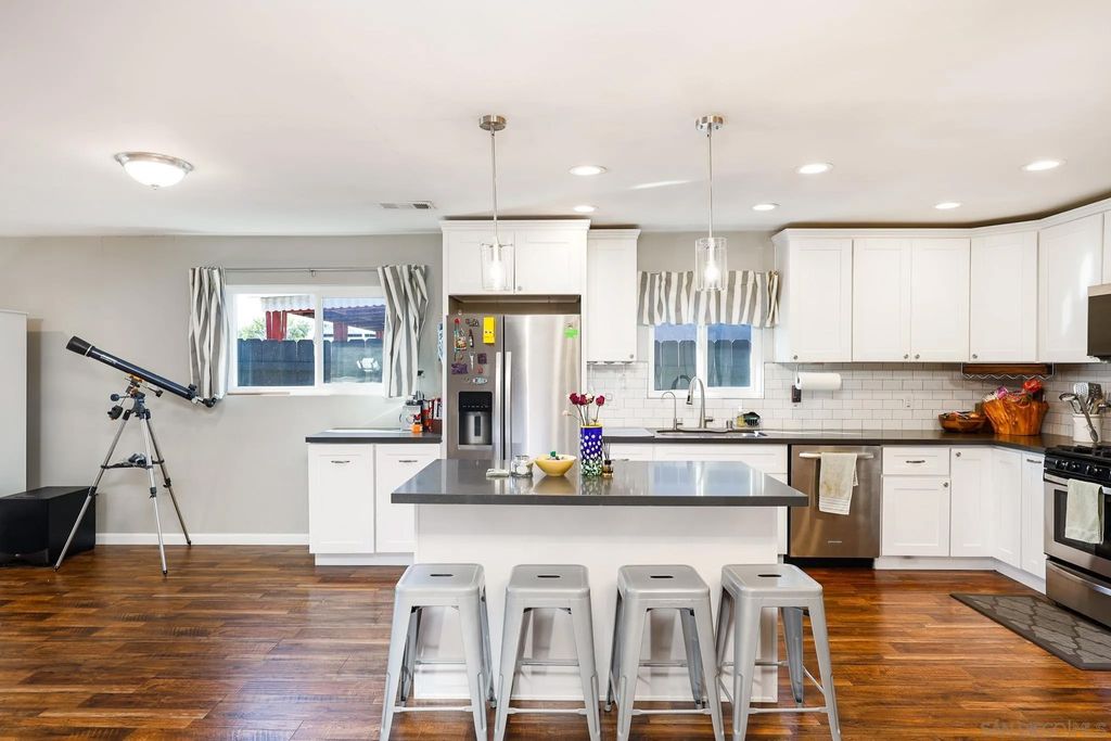 Photo of 5051 Canosa Ave, San Diego, CA 92117 (MLS # 260004556)