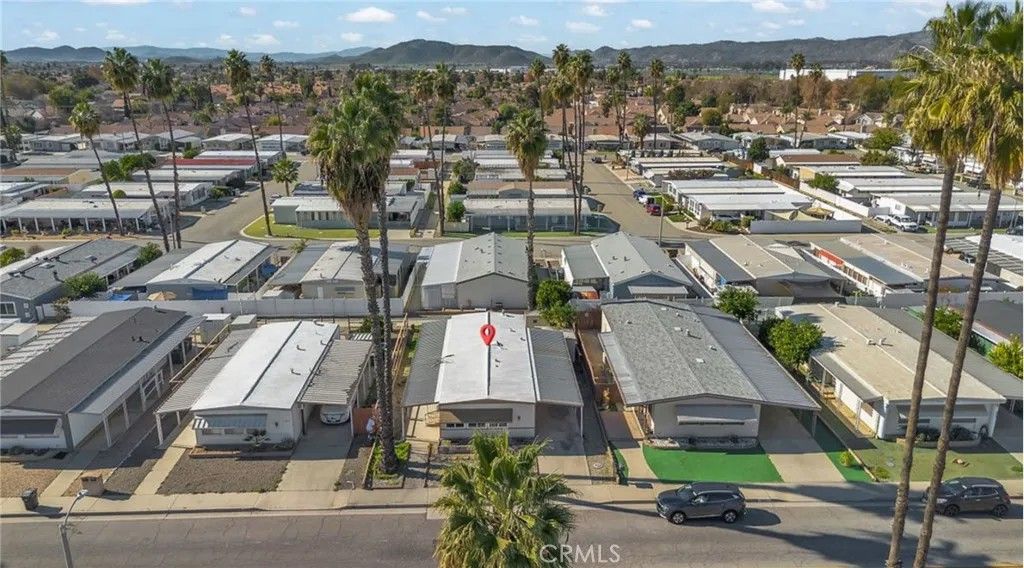 Photo of 841 S Lyon Ave, Hemet, CA 92543 (MLS # DW26008320)