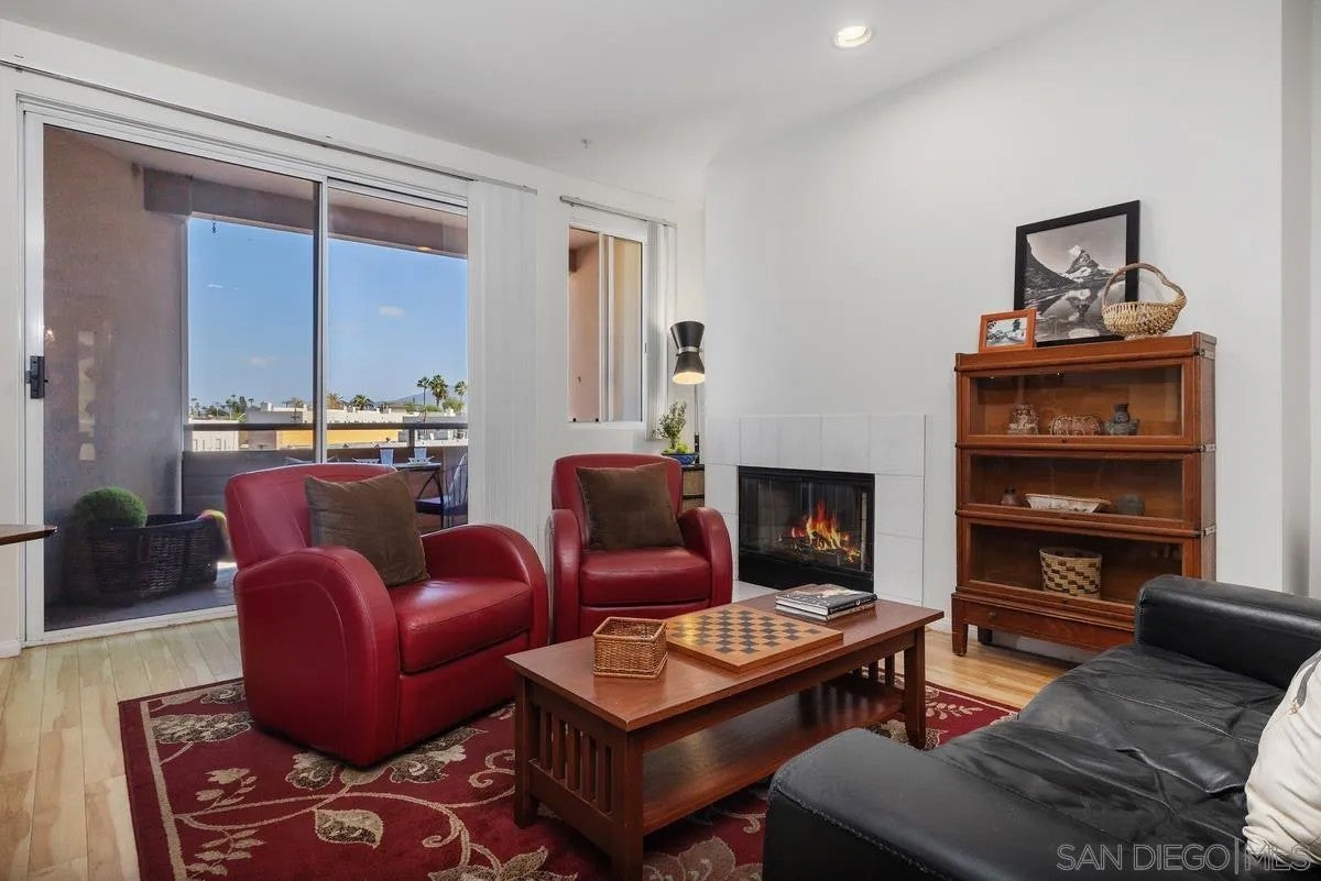 4701 Date Ave 218