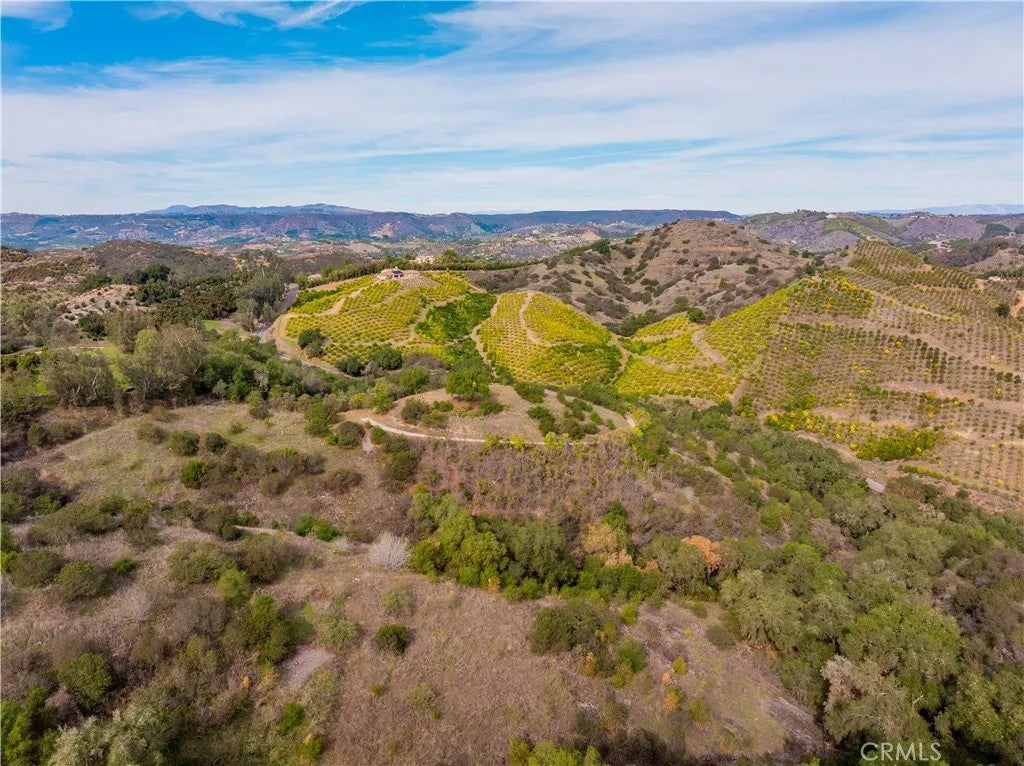 46121 Avenida Tierra