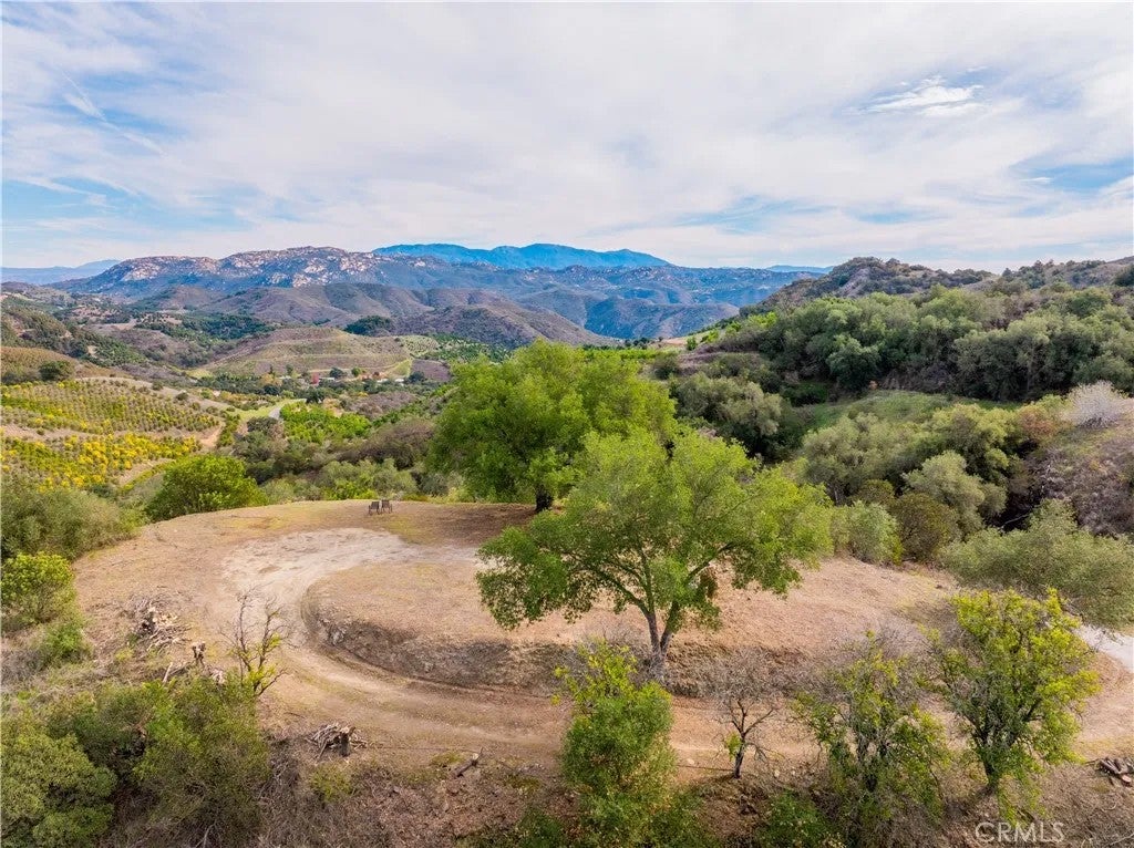 46121 Avenida Tierra