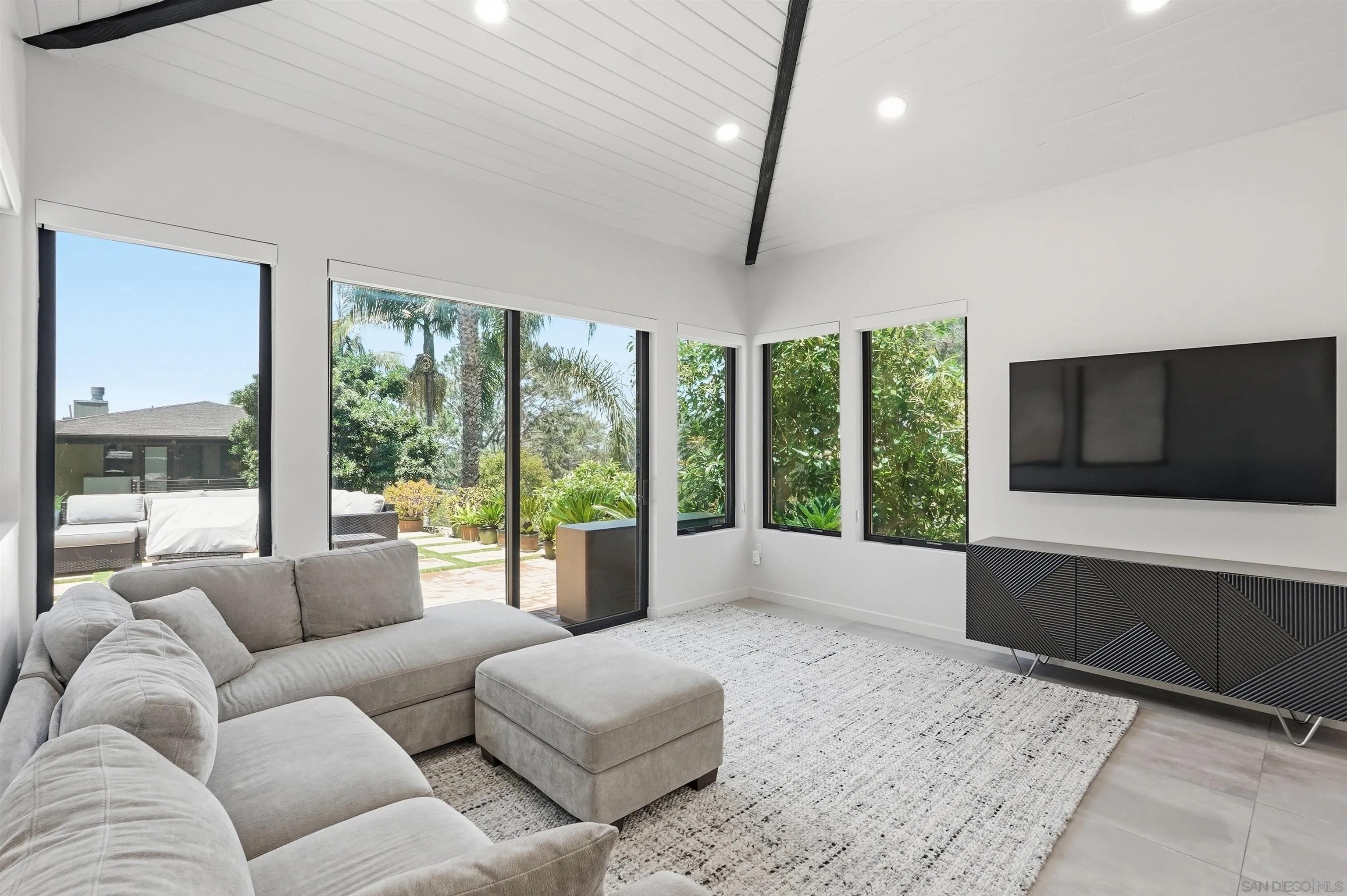 341 Hidden Pines Rd