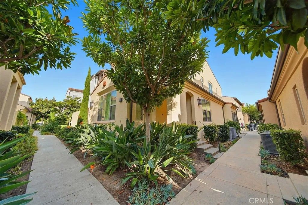 Photo of 96 Tallowood, Irvine, CA 92620 (MLS # TR25246414)