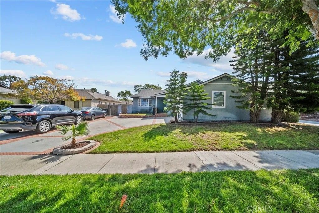 Photo of 816 Faysmith Avenue, Torrance, CA 90503 (MLS # SB26079415)