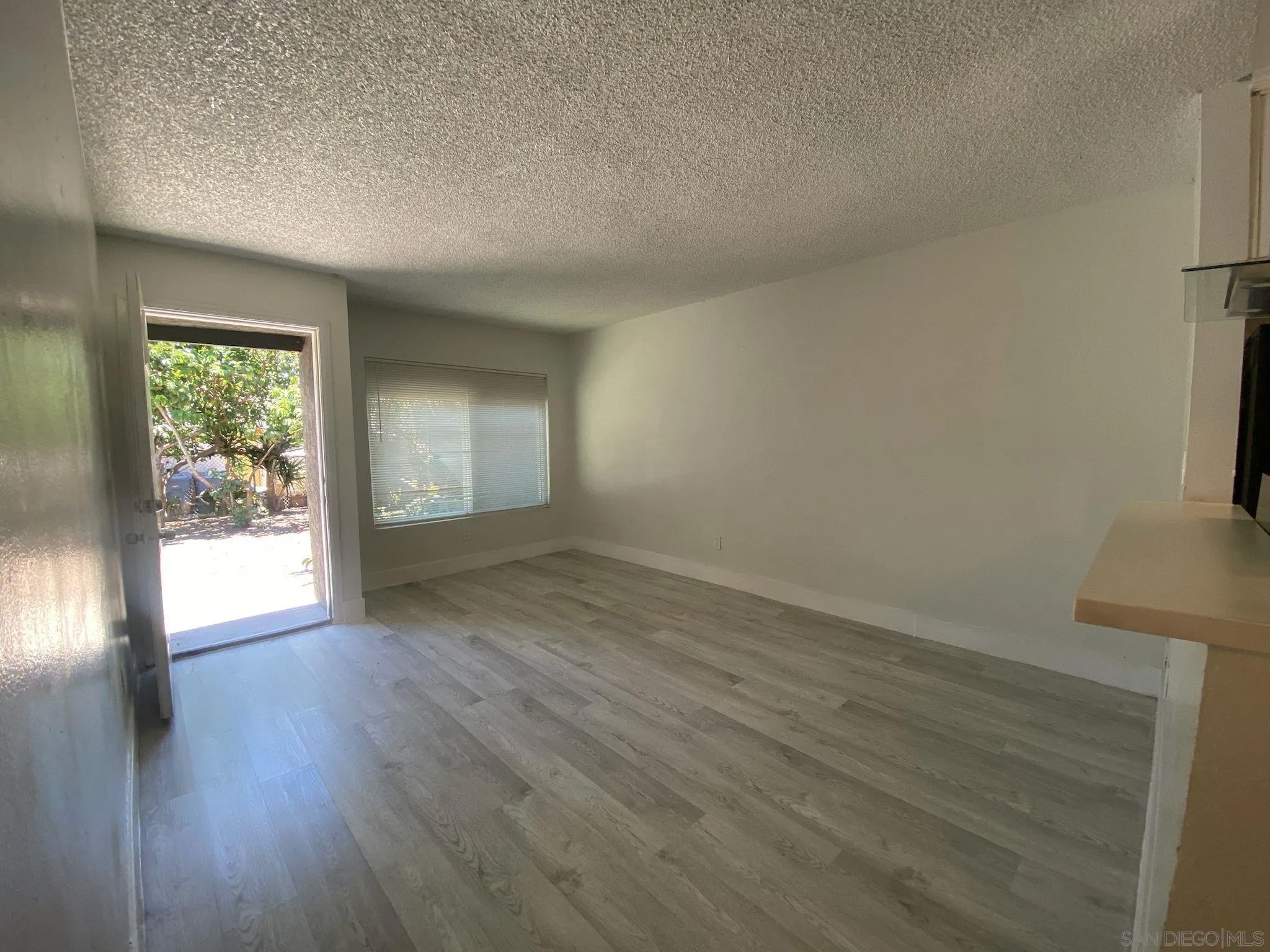 702 R Ave 6