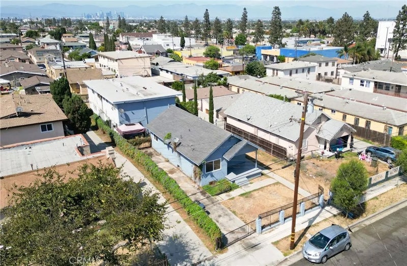 1035 W 107th