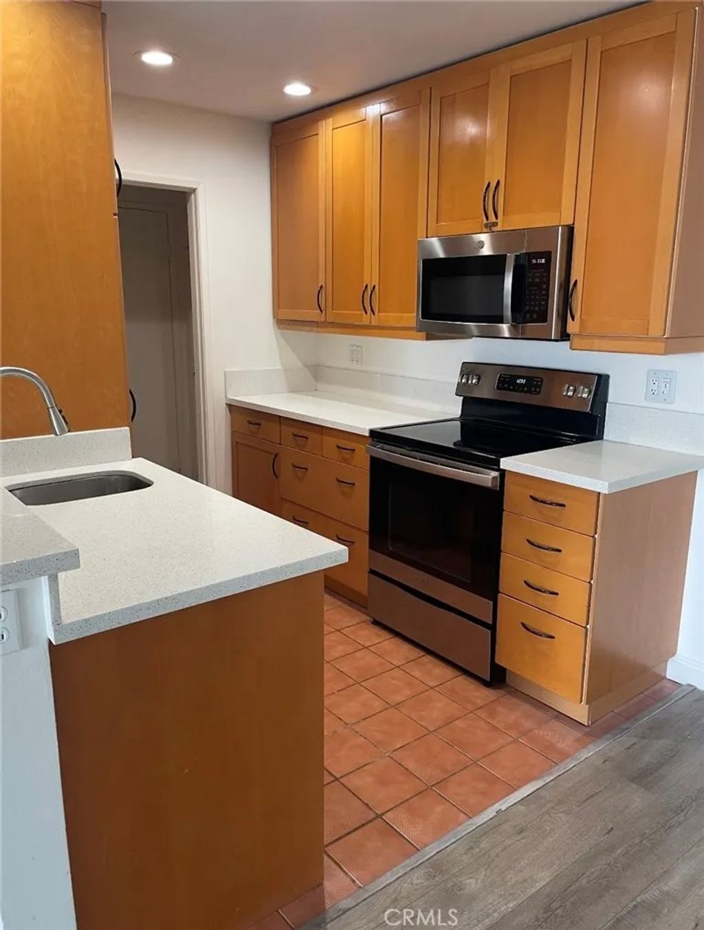 Photo of 8530 Holloway Drive #418, Los Angeles, CA 90069 (MLS # SR25275944)