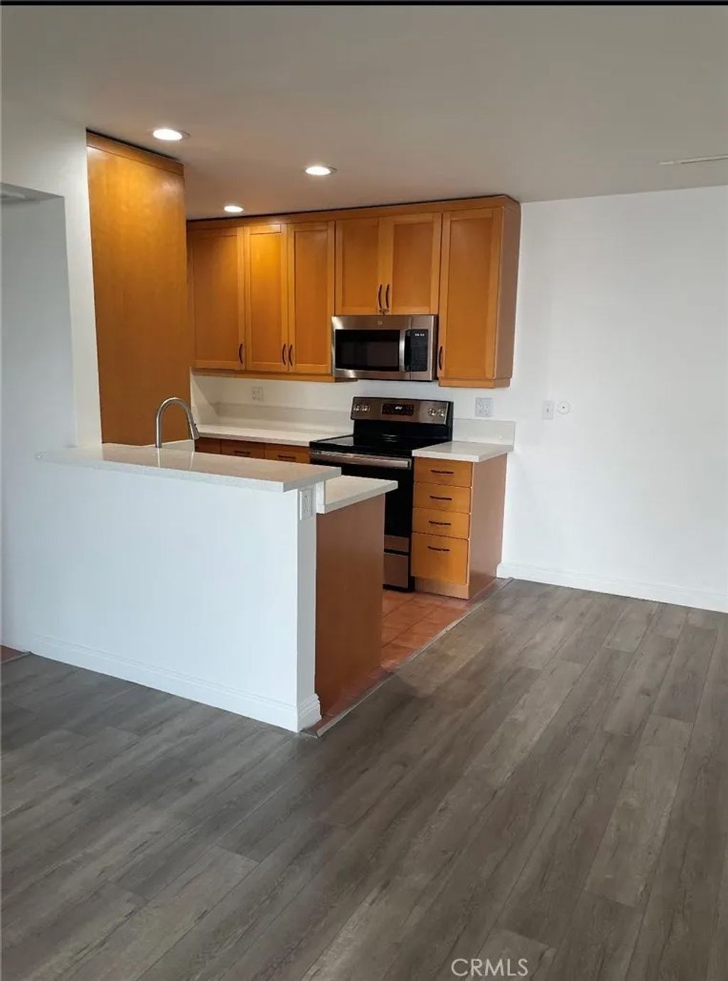 Photo of 8530 Holloway Drive #418, Los Angeles, CA 90069 (MLS # SR25275944)