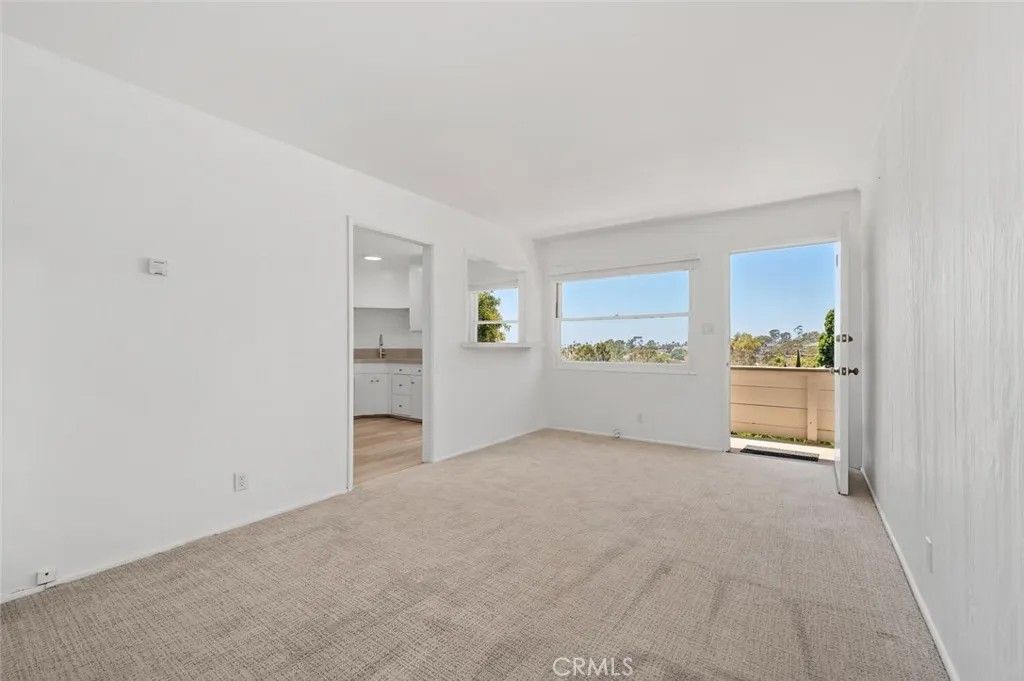 Photo of 350 Y Place #D, Laguna Beach, CA 92651 (MLS # LG26083910)