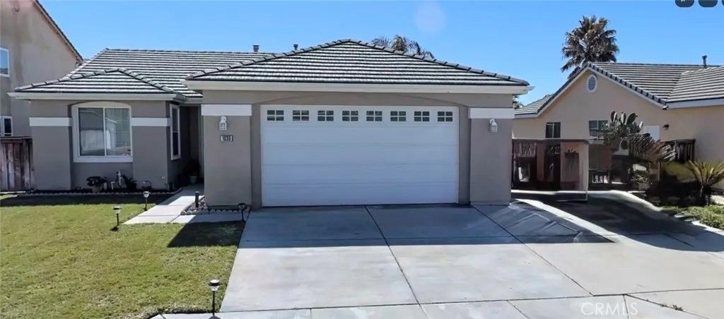 Photo of 1036 Columbus Court, San Jacinto, CA 92583 (MLS # IV25269468)