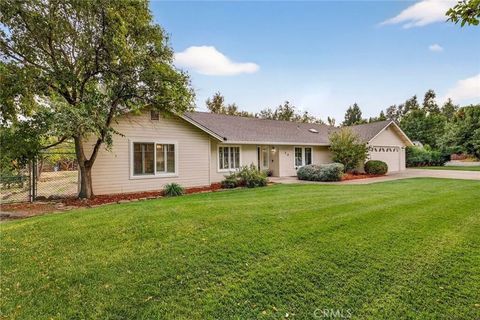 Tiny photo for 30 Lakoda Court, Chico, CA 95973 (MLS # SN25246230)