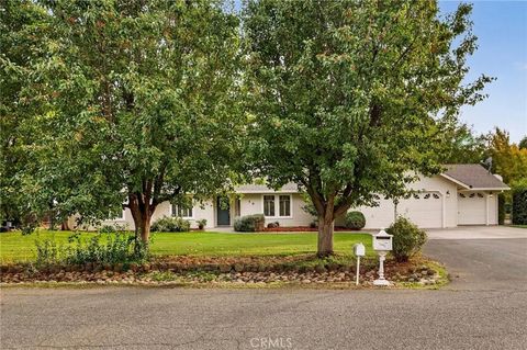 Tiny photo for 30 Lakoda Court, Chico, CA 95973 (MLS # SN25246230)