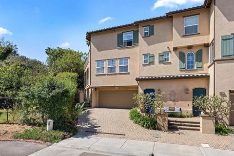 4546 Cove Carlsbad CA 92008