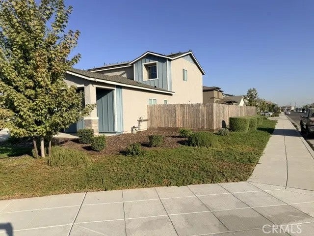 1332 W Randy Ave
