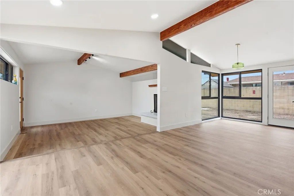 1261 E Ada Ave