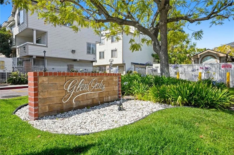 11150 Glenoaks Boulevard 309