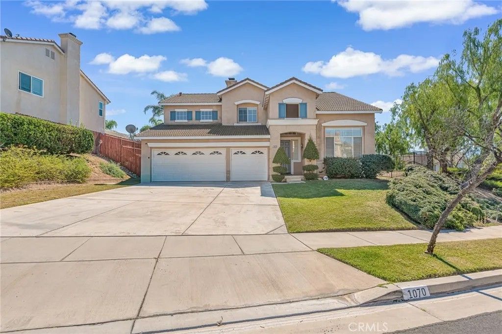 Photo of 1070 Mandevilla Way, Corona, CA 92879 (MLS # IG26043186)