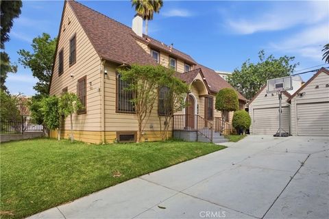 Photo of 428 S Hoover St, Los Angeles, CA 90020 (MLS # BB26062550)
