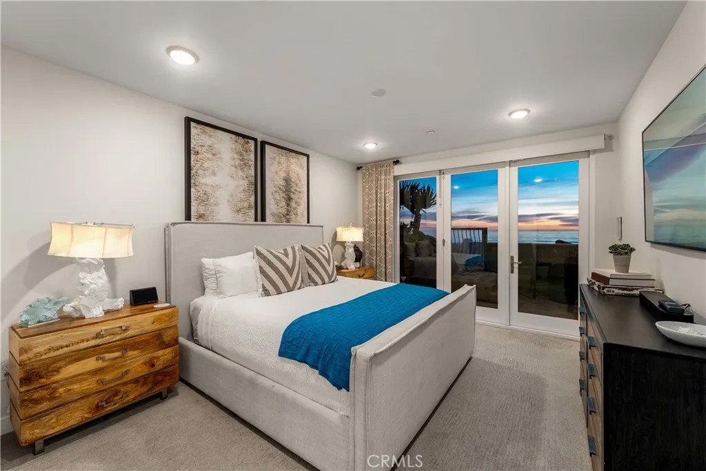 700 S The Strand 106