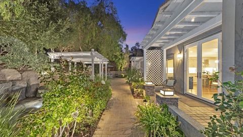 Tiny photo for 285 Oak Valley Lane, Escondido, CA 92027 (MLS # NDP2510345)