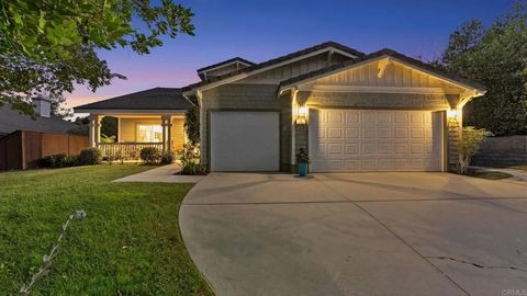 Tiny photo for 285 Oak Valley Lane, Escondido, CA 92027 (MLS # NDP2510345)