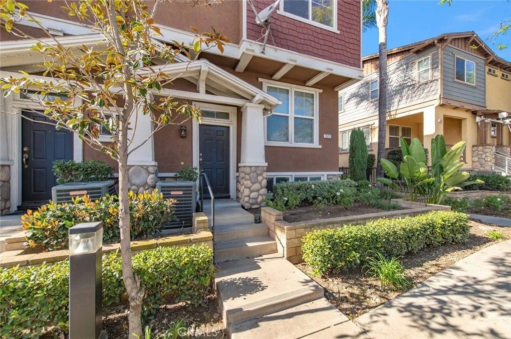 Photo of 1577 Ledgestone Ln, Pomona, CA 91767 (MLS # TR25271989)