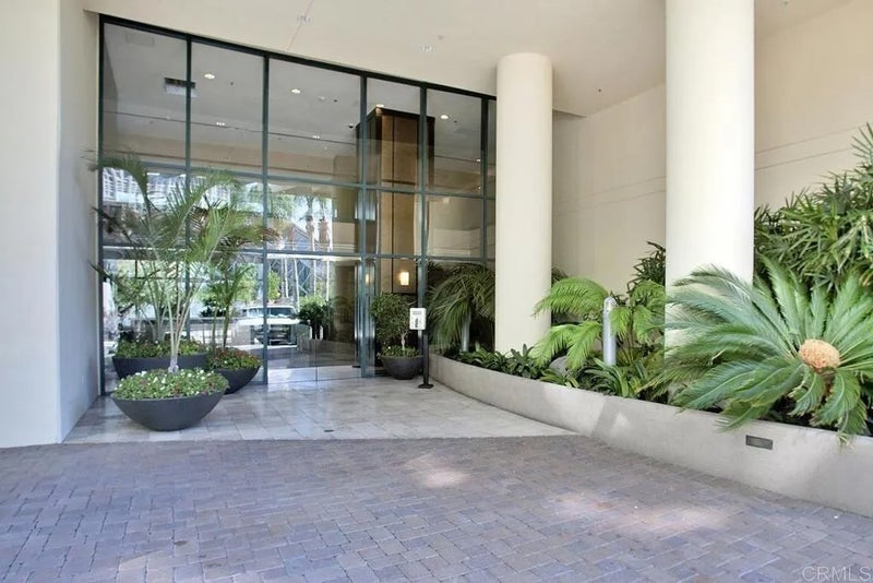110 W Island Avenue