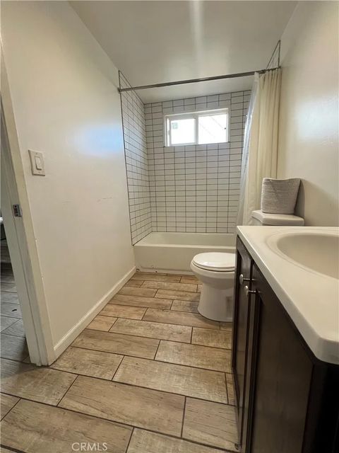 Tiny photo for 11821 Menlo Ave, Los Angeles, CA 90044 (MLS # RS25238400)