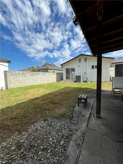 Tiny photo for 11821 Menlo Ave, Los Angeles, CA 90044 (MLS # RS25238400)
