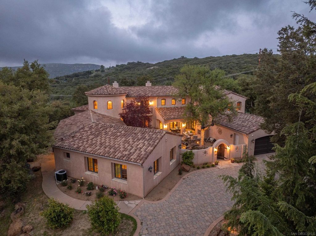 Photo of 23835 Viejas Grade Rd, Descanso, CA 91916 (MLS # 260010615)