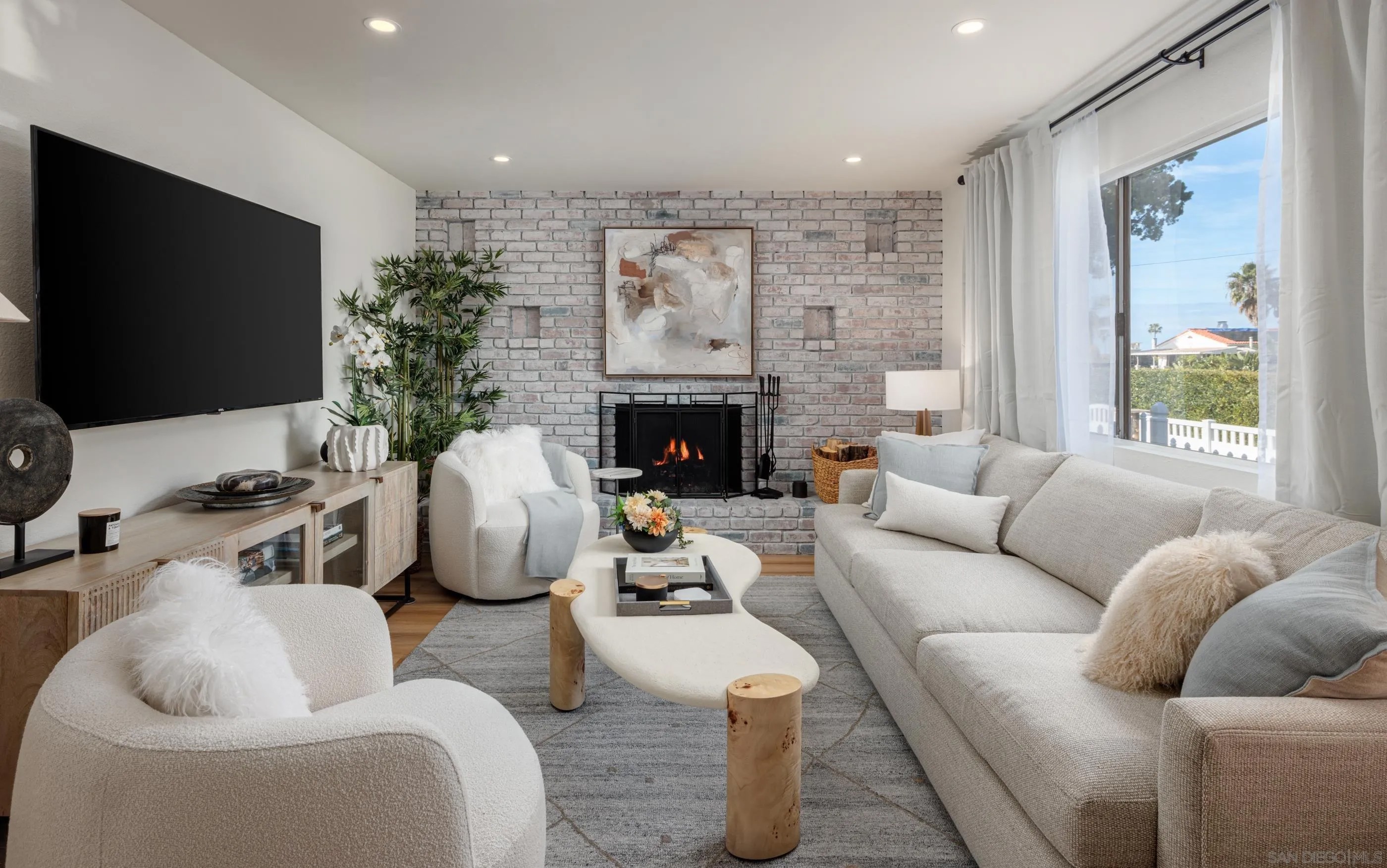 1221 Virginia Way