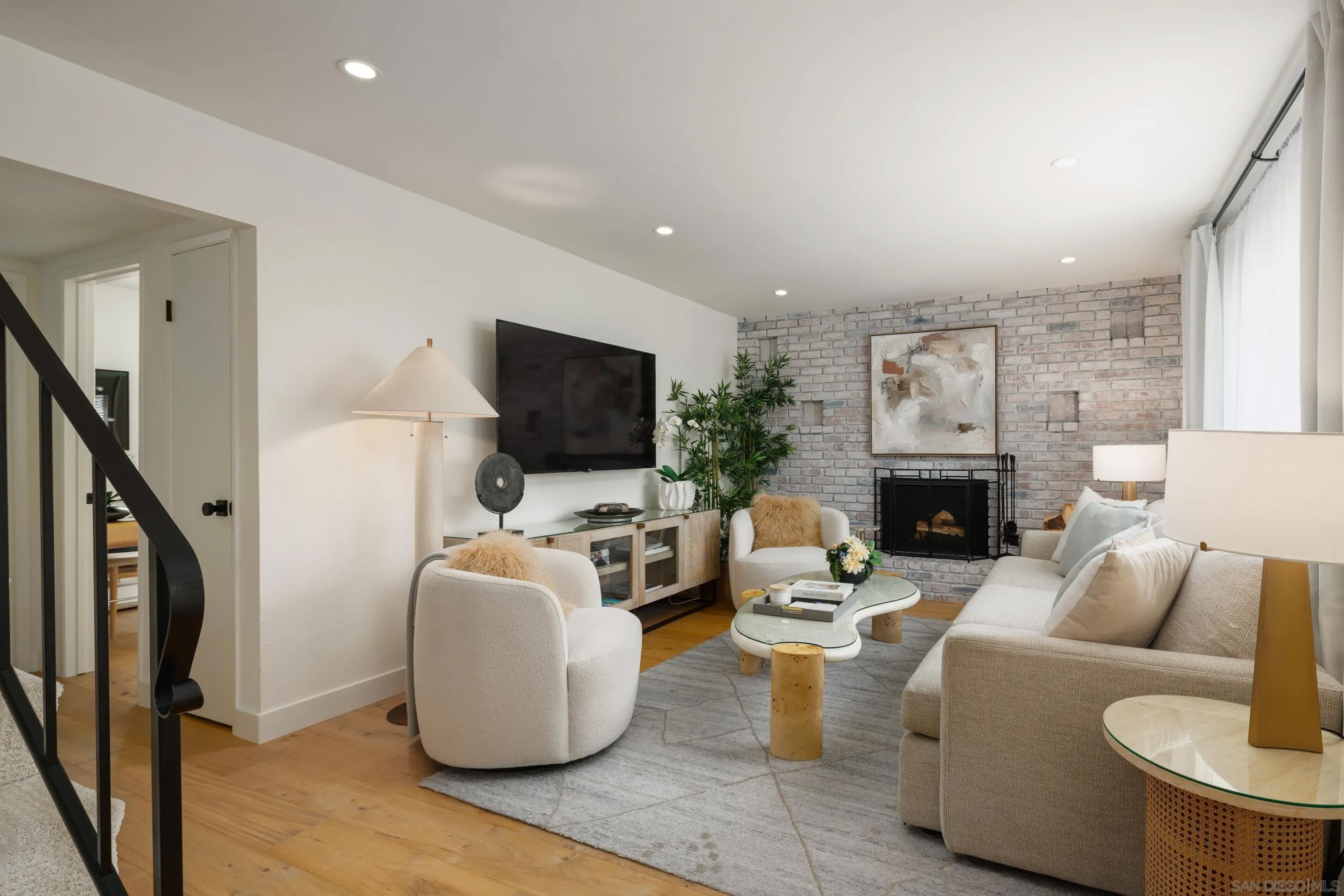 1221 Virginia Way