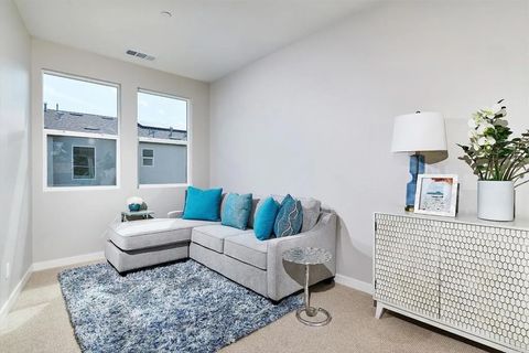 Tiny photo for 13928 Boyden Way, Mira Mesa, CA 92126 (MLS # NDP2509687)