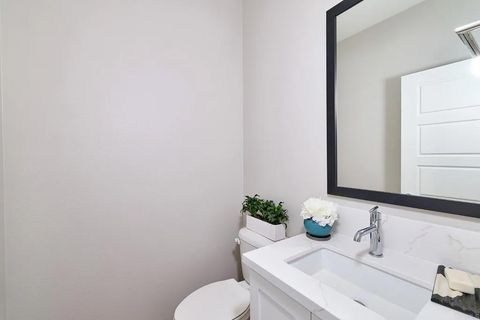 Tiny photo for 13928 Boyden Way, Mira Mesa, CA 92126 (MLS # NDP2509687)