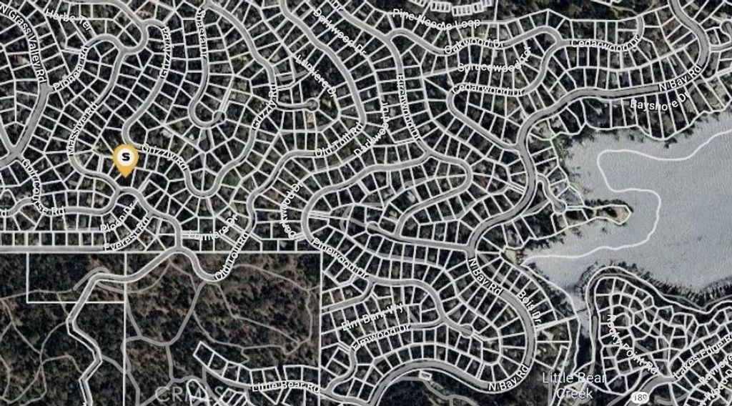 Photo of 161 Golf Course Rd, Lake Arrowhead, CA 92352 (MLS # SR25278134)