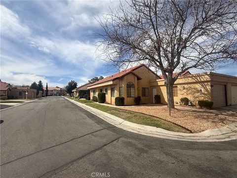 Photo of 11620 Pepper Ln, Apple Valley, CA 92308 (MLS # SB26043744)
