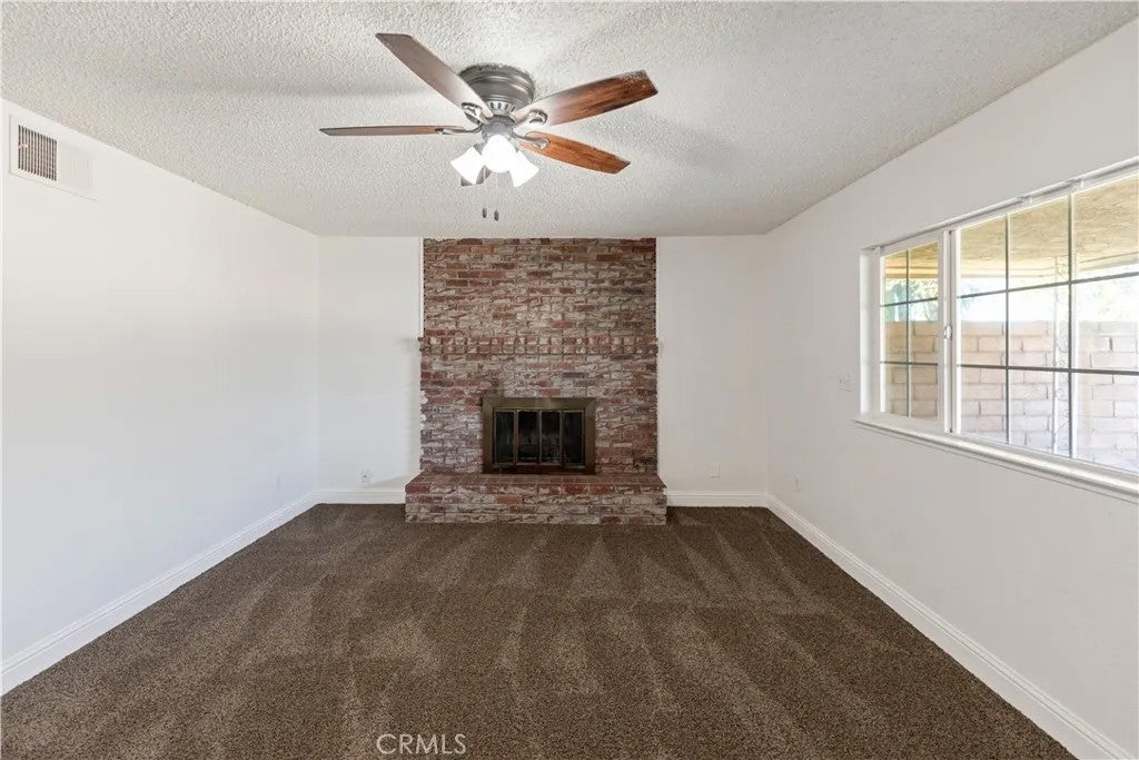 589 Leslie Court