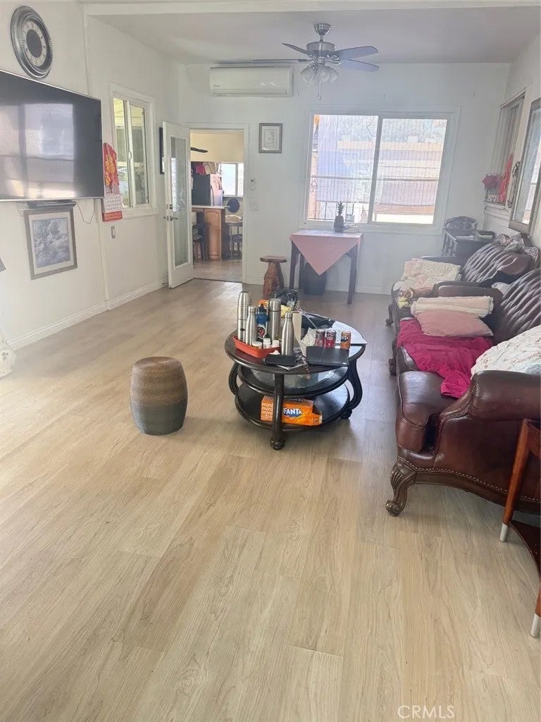 122 E Park