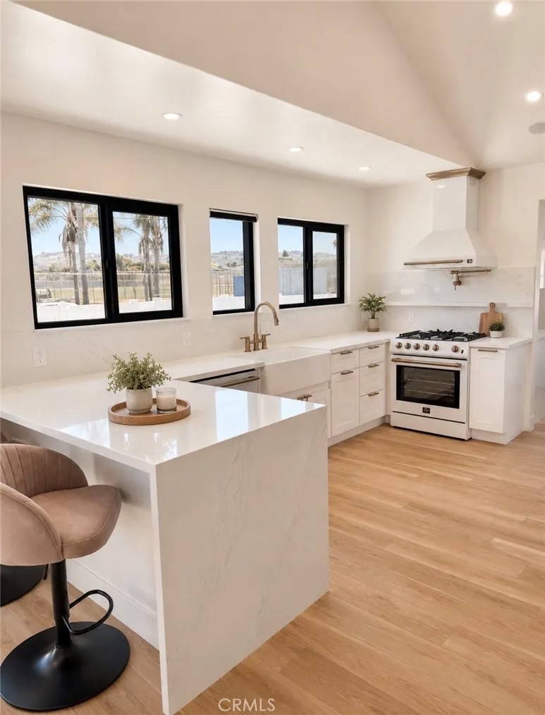 11100 Greenlawn