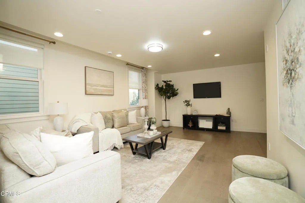 385 S Marengo Avenue 205