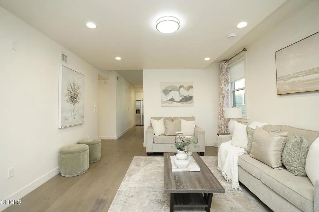 385 S Marengo Avenue 205